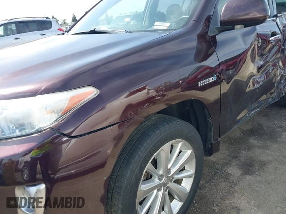 2011 Toyota Highlander Hybrid Limited with VIN JTEDC3EH4B2003768, listed as a IAAI auction lot 41765885 with 169,289 mi miles. Bid and sale history available at carsss.com. Image 17.