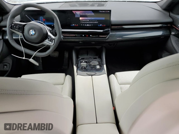 2024 BMW 5 Series 530i with VIN WBA43FJ06RCP78807, listed as a Copart auction lot 76187984 with 2,692 mi miles and Non Repairable. Bid and sale history available at carsss.com. Image 8.