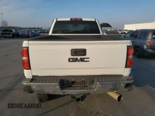 2018 GMC Sierra 2500HD SLT with VIN 1GT12TEYXJF167558, listed as a Copart auction lot 43043825 with 98,363 mi miles and Salvage Title. Bid and sale history available at carsss.com. Image 6.