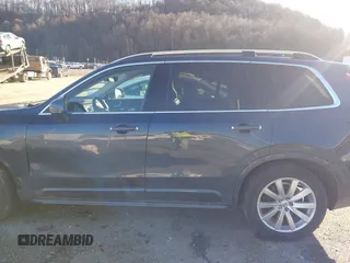 2019 Volvo XC90 Momentum with VIN YV4A22PK6K1495557, listed as a IAAI auction lot 41053269 with 58,828 mi miles. Bid and sale history available at carsss.com. Image 14.