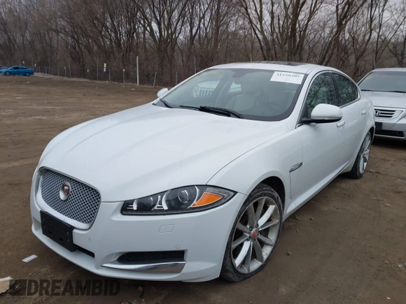2015 Jaguar XF V6 Portfolio with VIN SAJWJ0FF2F8U59934, listed as a IAAI auction lot 41558305 with 120,219 mi miles. Bid and sale history available at carsss.com. Image 17.