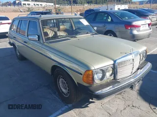 1981 Mercedes-Benz 300 with VIN WDBAB93A4BN004161, listed as a IAAI auction lot 41290568 with 18,887 mi miles and . Bid and sale history available at DreamBid. Image 1.