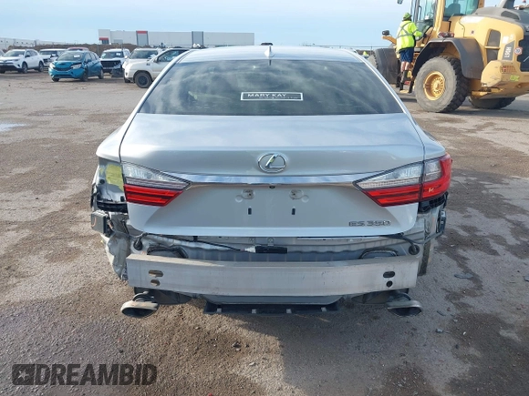 2016 Lexus ES 330 z VIN JTHBK1GG1G2217808, wystawiony jako IAAI lot #41675933 z przebiegiem 122 760 mil mil oraz . Historia ofert i sprzedaży dostępna na DreamBid. Obrazek 16.