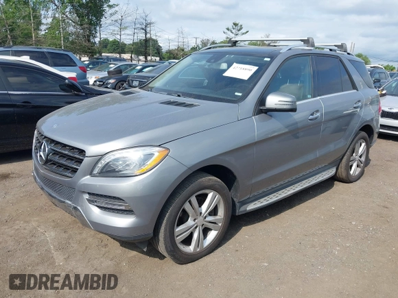 2014 Mercedes-Benz M 350 with VIN 4JGDA5HBXEA369737, listed as a IAAI auction lot 42718890 with 114,740 mi miles and . Bid and sale history available at DreamBid. Image 17.