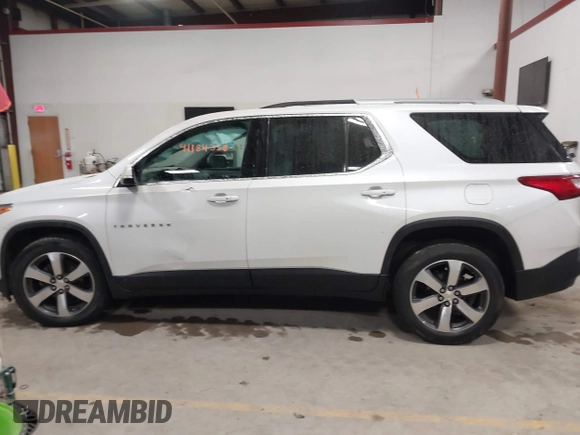 2018 Chevrolet Traverse LT Leather with VIN 1GNEVHKW3JJ230464, listed as a IAAI auction lot 41184358 with 132,189 mi miles. Bid and sale history available at carsss.com. Image 14.