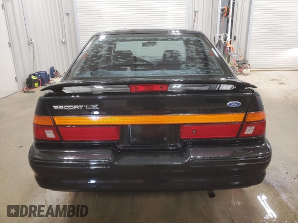 1995 Ford Escort z VIN 1FASP11J8SW175507, wystawiony jako Copart lot #42561915 z przebiegiem 153 495 mil mil oraz Czysty tytuł • Clean title. Historia ofert i sprzedaży dostępna na DreamBid. Obrazek 6.
