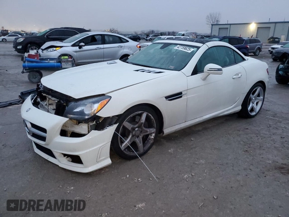 2012 Mercedes-Benz SLK 350 z VIN WDDPK5HA7CF026962, wystawiony jako Copart lot #42759625 z przebiegiem 51 512 mil mil oraz Szkoda całkowita • Salvage title. Historia ofert i sprzedaży dostępna na DreamBid. Obrazek 1.