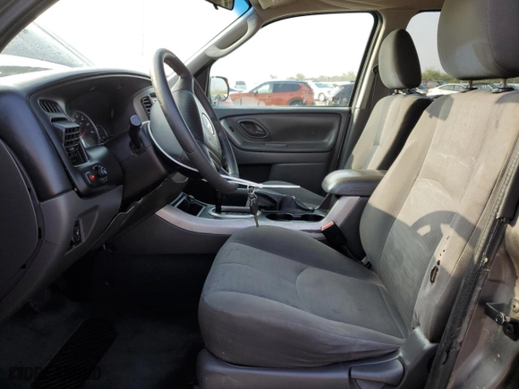2006 Mazda Tribute i with VIN 4F2YZ02Z56KM02310, listed as a Copart auction lot 83922224 with 149,637 mi miles and Salvage Title. Bid and sale history available at carsss.com. Image 7.