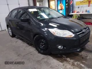 2012 Ford Focus SE с VIN 1FAHP3F22CL394151, выставлен на аукционе IAAI как лот 42146644 с пробегом 79 433 миль миль и . История ставок и продаж доступна на DreamBid. Изображение 1.