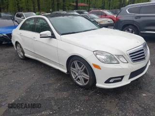 2010 Mercedes-Benz E-Class E 550 Luxury with VIN WDDHF9AB3AA182879, listed as a IAAI auction lot 41971226 with 144,192 mi miles. Bid and sale history available at carsss.com. Image 1.