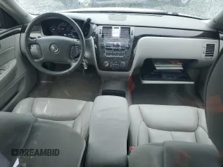 2011 Cadillac DTS Professional Limousine z VIN 1GE7K9C63BU600284, wystawiony jako Copart lot #82750934 z przebiegiem 42 494 mil mil oraz Tytuł czysty. Historia ofert i sprzedaży dostępna na DreamBid. Obrazek 8.