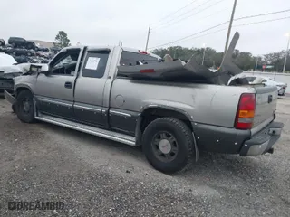 2000 GMC Sierra 1500 SLT with VIN 1GTEC19T9YZ326564, listed as a IAAI auction lot 41284750 with 327,416 mi miles. Bid and sale history available at carsss.com. Image 3.