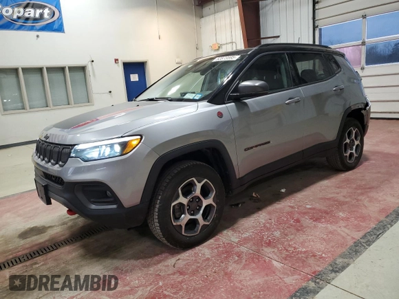 2022 Jeep Compass Trailhawk z VIN 3C4NJDDBXNT146535, wystawiony jako Copart lot #52873595 z przebiegiem 21 513 mil mil oraz Szkoda całkowita • Salvage title. Historia ofert i sprzedaży dostępna na DreamBid. Obrazek 1.