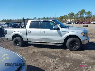 2009 Ford F-150 XL with VIN 1FTRW14879FA88633, listed as a IAAI auction lot 41904342 with 233,232 mi miles. Bid and sale history available at carsss.com. Image 13.