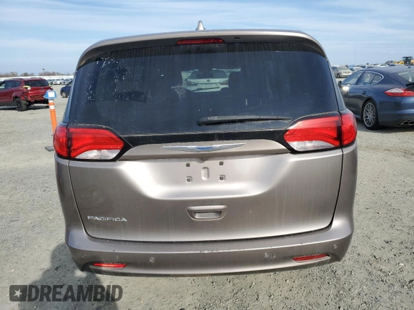 2018 Chrysler Pacifica Touring z VIN 2C4RC1DG4JR148588, wystawiony jako Copart lot #42432465 z przebiegiem 147 112 mil mil oraz Czysty tytuł • Clean title. Historia ofert i sprzedaży dostępna na DreamBid. Obrazek 6.