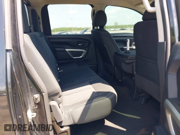 2018 Nissan Titan SV with VIN 1N6AA1EJ4JN529655, listed as a IAAI auction lot 42051405 with 153,599 mi miles and . Bid and sale history available at DreamBid. Image 8.