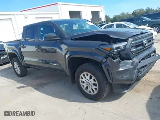 2024 Toyota Tacoma 4WD SR5 with VIN 3TMLB5JN5RM052698, listed as a IAAI auction lot 41427313 with 9,624 mi miles. Bid and sale history available at carsss.com. Image 13.