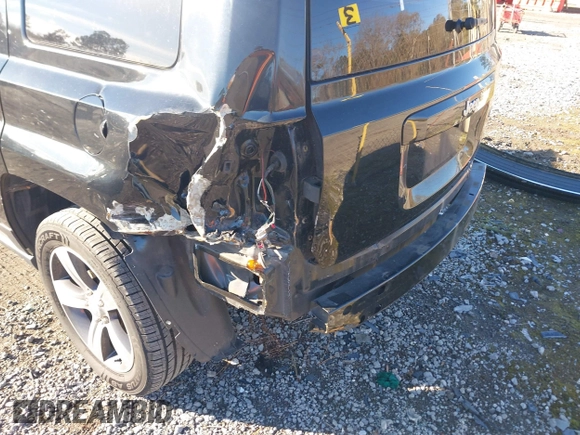 2016 Jeep Patriot High Altitude z VIN 1C4NJPFA9GD527887, wystawiony jako IAAI lot #41311139 z przebiegiem 59 372 mil mil oraz . Historia ofert i sprzedaży dostępna na DreamBid. Obrazek 6.