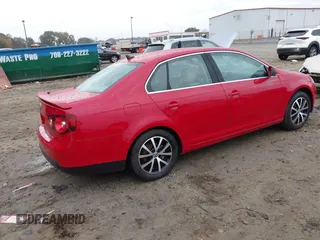 2008 Volkswagen Jetta Sedan SE with VIN 3VWRM71K78M055281, listed as a IAAI auction lot 40735471 with 181,165 mi miles. Bid and sale history available at carsss.com. Image 4.