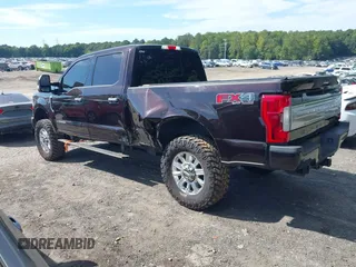 2018 Ford F-250 XL with VIN 1FT7W2BT5JEC36583, listed as a IAAI auction lot 40254495 with 137,845 mi miles and . Bid and sale history available at DreamBid. Image 14.