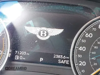 2018 Bentley Bentayga Signature z VIN SJAAC2ZV8JC017393, wystawiony jako IAAI lot #40349518 z przebiegiem 71 203 mil mil oraz . Historia ofert i sprzedaży dostępna na DreamBid. Obrazek 15.