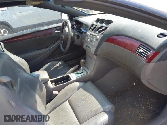 2004 Toyota Solara SE with VIN 4T1FA38P34U031182, listed as a IAAI auction lot 41933785 with 158,624 mi miles. Bid and sale history available at carsss.com. Image 5.