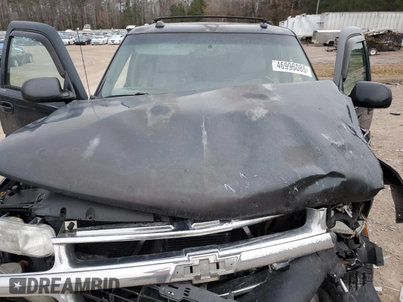 2004 Chevrolet Suburban LS with VIN 1GNFK16Z64J143512, listed as a Copart auction lot 46996085 with 324,596 mi miles and Salvage Title. Bid and sale history available at carsss.com. Image 14.
