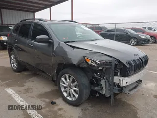 2018 Jeep Cherokee Latitude with VIN 1C4PJLCB1JD588916, listed as a IAAI auction lot 41019397 with 135,929 mi miles. Bid and sale history available at carsss.com. Image 1.