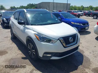 2019 Nissan Kicks SV z VIN 3N1CP5CU1KL485214, wystawiony jako IAAI lot #42360362 z przebiegiem 127 193 mil mil oraz . Historia ofert i sprzedaży dostępna na DreamBid. Obrazek 1.