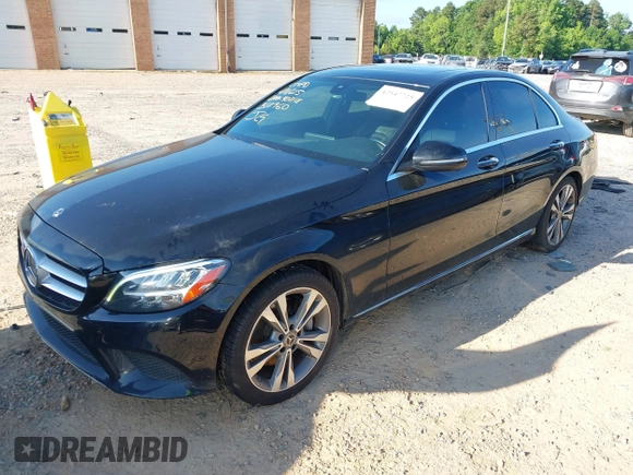 2019 Mercedes-Benz C 300 z VIN 55SWF8DB1KU318960, wystawiony jako IAAI lot #42547725 z przebiegiem 90 743 mil mil oraz . Historia ofert i sprzedaży dostępna na DreamBid. Obrazek 17.