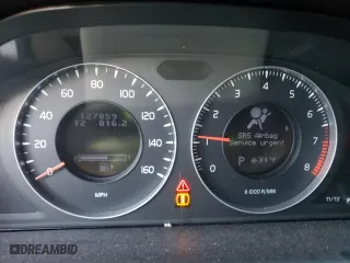 2011 Volvo XC60 3.2L with VIN YV4952DL9B2162335, listed as a Copart auction lot 48725495 with 127,859 mi miles and Salvage Title. Bid and sale history available at carsss.com. Image 9.