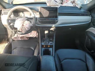 2024 Jeep Compass Limited z VIN 3C4NJDCN7RT590196, wystawiony jako Copart lot #51952935 z przebiegiem 18 926 mil mil oraz Czysty tytuł • Clean title. Historia ofert i sprzedaży dostępna na DreamBid. Obrazek 8.
