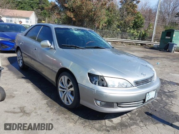 2001 Lexus ES 300 with VIN JT8BF28GX15106964, listed as a IAAI auction lot 41839927 with 148,174 mi miles. Bid and sale history available at carsss.com. Image 1.