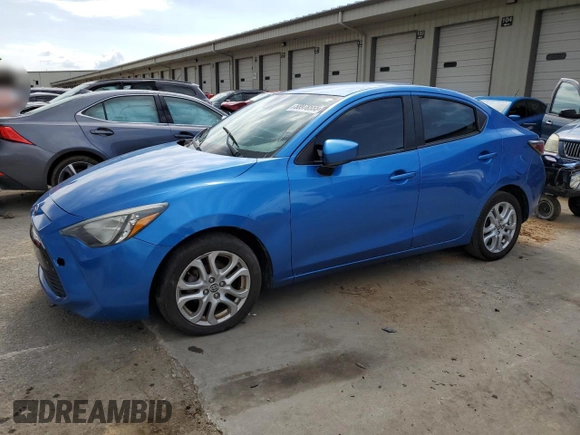 2016 Scion iA z VIN 3MYDLBZVXGY136365, wystawiony jako Copart lot #58978555 z przebiegiem 180 823 mil mil oraz Czysty tytuł • Clean title. Historia ofert i sprzedaży dostępna na DreamBid. Obrazek 1.