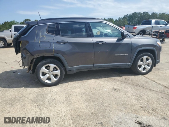 2020 Jeep Compass Latitude z VIN 3C4NJCBB2LT247031, wystawiony jako Copart lot #54294465 z przebiegiem 60 697 mil mil oraz Szkoda całkowita • Salvage title. Historia ofert i sprzedaży dostępna na DreamBid. Obrazek 3.