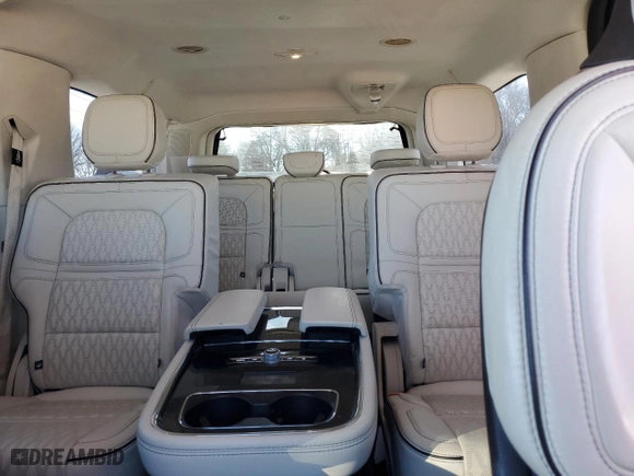 2021 Lincoln Navigator L Black Label with VIN 5LMJJ3TT3MEL03929, listed as a Copart auction lot 88942155 with 55,633 mi miles and Salvage Title. Bid and sale history available at carsss.com. Image 10.