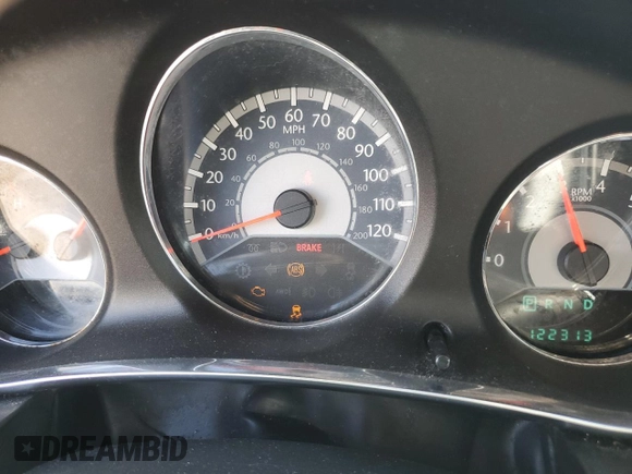 2013 Chrysler 200 LX with VIN 1C3CCBAB8DN698435, listed as a Copart auction lot 52614135 with 122,313 mi miles and Clean Title. Bid and sale history available at DreamBid. Image 9.