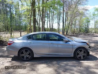 2017 Honda Accord Sport with VIN 1HGCR2F54HA239687, listed as a IAAI auction lot 42055418 with 28,369 mi miles. Bid and sale history available at carsss.com. Image 13.