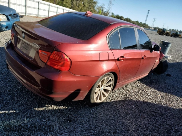 2011 BMW 3 Series 328i z VIN WBAPH7C57BE683468, wystawiony jako Copart lot #55508075 z przebiegiem 135 672 mil mil oraz Nie do naprawy • Non repairable. Historia ofert i sprzedaży dostępna na DreamBid. Obrazek 3.