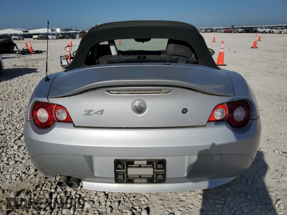2005 BMW Z4 3.0i with VIN 4USBT53515LT28774, listed as a Copart auction lot 53826255 with 87,927 mi miles and Clean title. Bid and sale history available at DreamBid. Image 6.