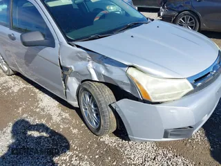 2008 Ford Focus SE with VIN 1FAHP33N08W198049, listed as a IAAI auction lot 41593917 with 263,352 mi miles. Bid and sale history available at carsss.com. Image 6.