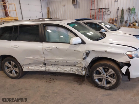 2008 Toyota Highlander Sport with VIN JTEDS43A282061403, listed as a IAAI auction lot 41718824 with 168,104 mi miles. Bid and sale history available at carsss.com. Image 6.