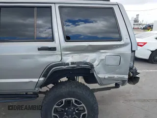 2000 Jeep Cherokee z VIN 1J4FF48S1YL200458, wystawiony jako IAAI lot #42239282 z przebiegiem Nie podano mil oraz . Historia ofert i sprzedaży dostępna na DreamBid. Obrazek 6.