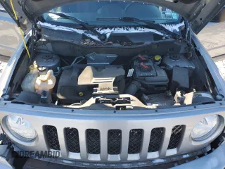 2014 Jeep Patriot Latitude with VIN 1C4NJRFB0ED816593, listed as a Copart auction lot 46106305 with 71,589 mi miles and Non Repairable. Bid and sale history available at carsss.com. Image 12.