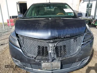 2014 Lincoln MKX with VIN 2LMDJ8JK9EBL16189, listed as a IAAI auction lot 42152268 with 215,862 mi miles and . Bid and sale history available at DreamBid. Image 13.
