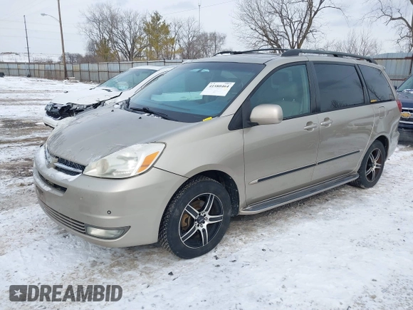 2004 Toyota Sienna XLE with VIN 5TDBA22C14S027686, listed as a IAAI auction lot 41580464 with 376,834 mi miles and . Bid and sale history available at DreamBid. Image 2.