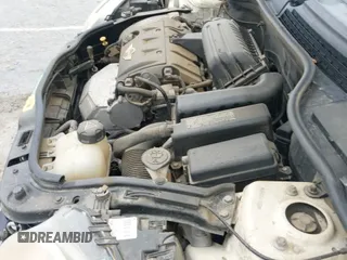 2011 MINI Hardtop with VIN WMWSU3C50BT093428, listed as a IAAI auction lot 41895788 with 173,501 mi miles and . Bid and sale history available at DreamBid. Image 12.
