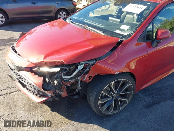 2020 Toyota Corolla Hatchback XSE with VIN JTNC4RBE5L3073569, listed as a IAAI auction lot 41347024 with 52,458 mi miles. Bid and sale history available at carsss.com. Image 6.