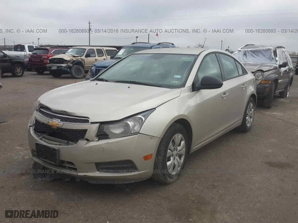 2014 Chevrolet Cruze LS with VIN 1G1PA5SH8E7230310, listed as a IAAI auction lot 16260693 with 36,756 mi miles. Bid and sale history available at carsss.com. Image 2.
