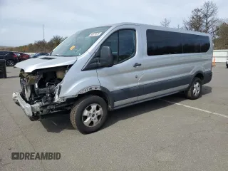 2018 Ford Transit Passenger XL z VIN 1FBZX2YM0JKA72915, wystawiony jako Copart lot #54671675 z przebiegiem 68 695 mil mil oraz Szkody całkowita. Historia ofert i sprzedaży dostępna na DreamBid. Obrazek 1.